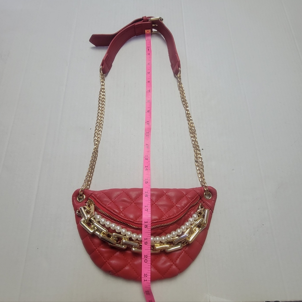 Red Chain Purse - Picture 13 of 15
